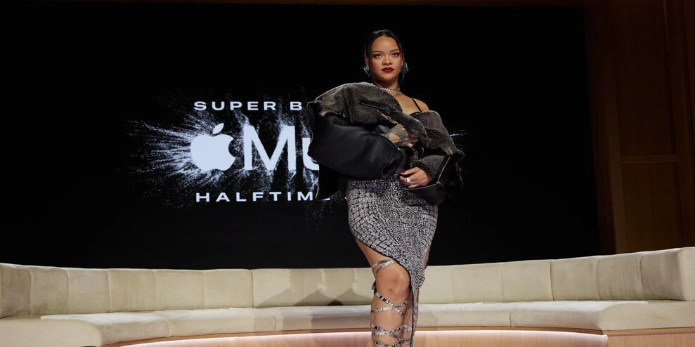 How Apple treated Rihanna’s Super Bowl halftime show like its most popular new product